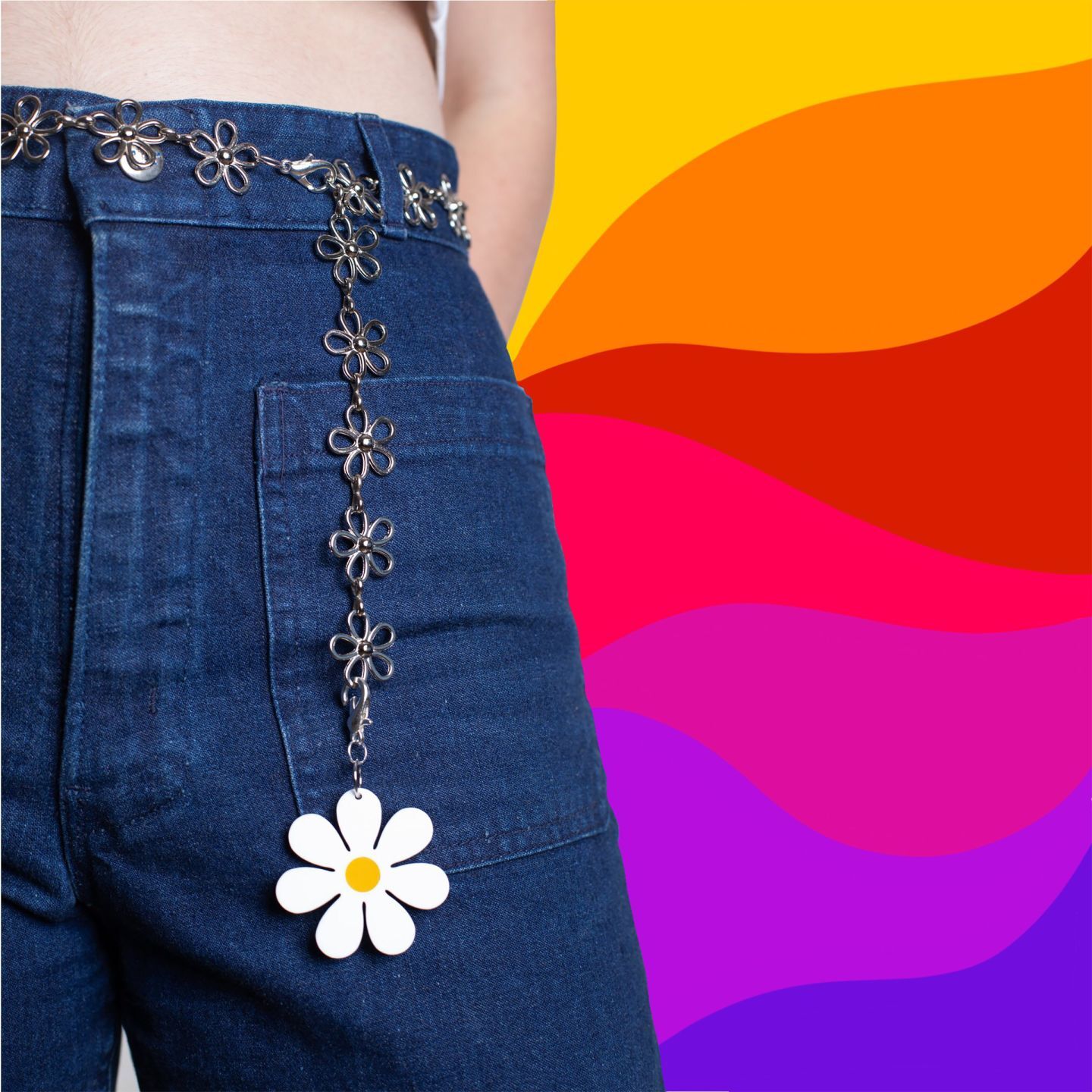 Daisy Chain Belt with White Daisy charm